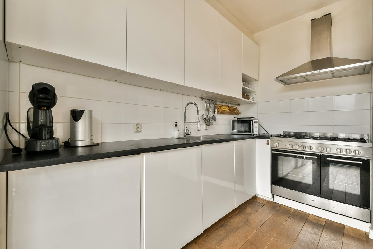 Tussenwoning te koop: Cornelis Roobolstraat 18, Amsterdam