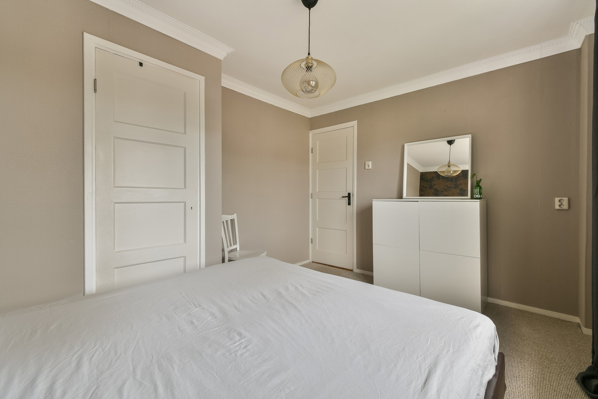 Tussenwoning te koop: Cornelis Roobolstraat 18, Amsterdam