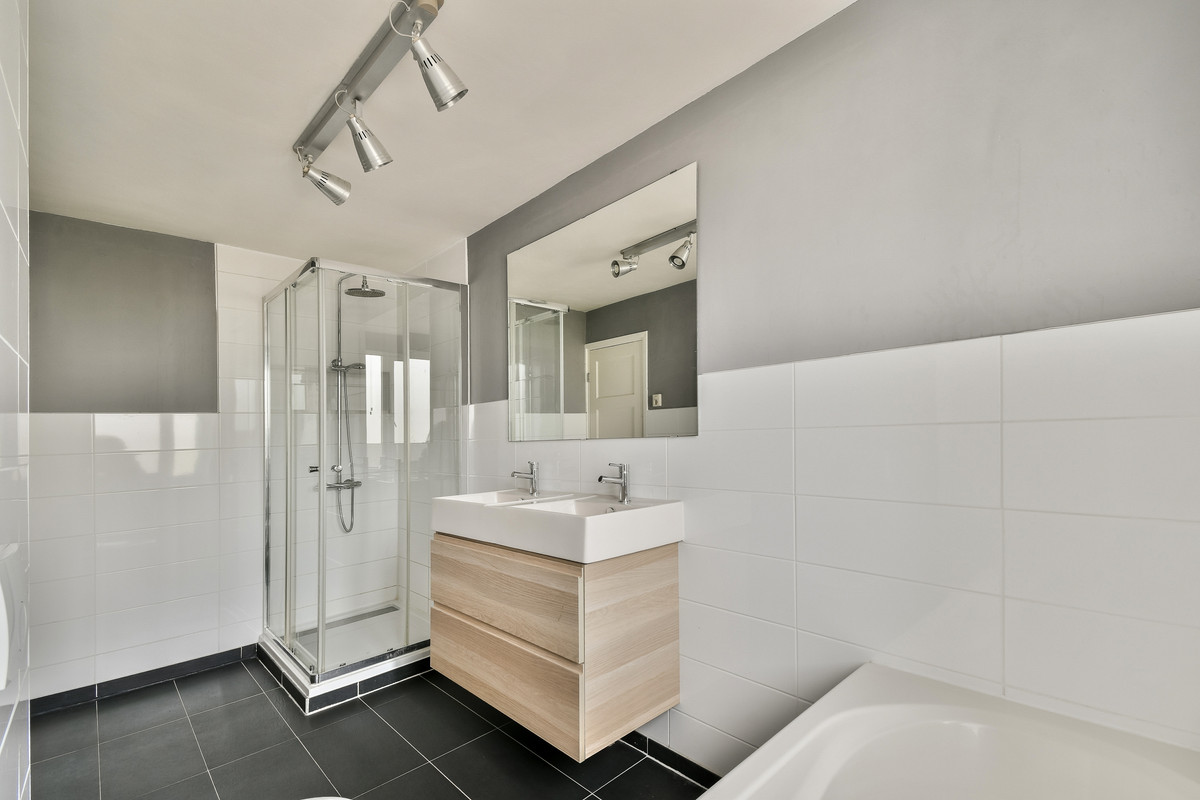 Tussenwoning te koop: Cornelis Roobolstraat 18, Amsterdam
