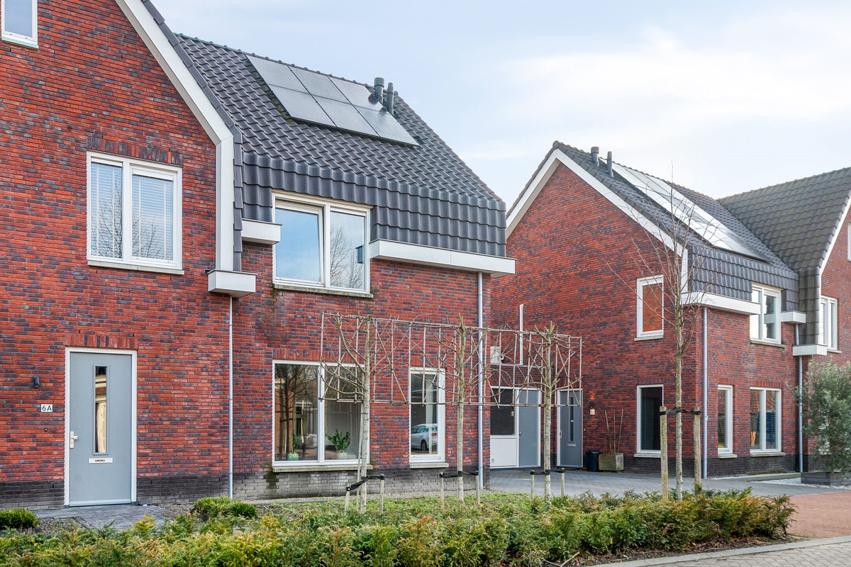 Tussenwoning te koop: Toon Van Den Bornestraat 6, Hooge Mierde