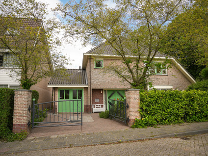 Cornelis Verheuvelstraat 4