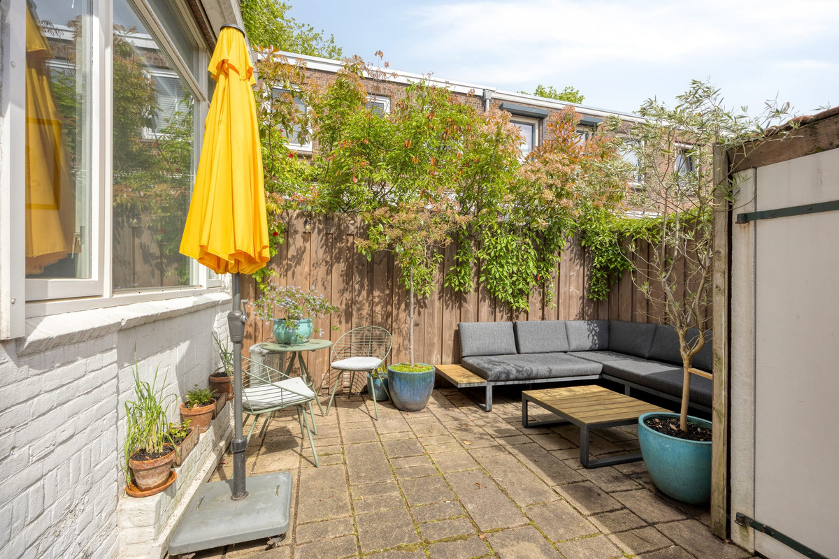 Vrijstaande woning te koop: J.J.A. Goeverneurstraat 2, Dordrecht