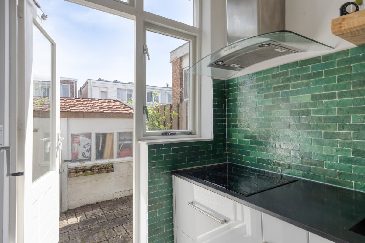 Vrijstaande woning te koop: J.J.A. Goeverneurstraat 2, Dordrecht
