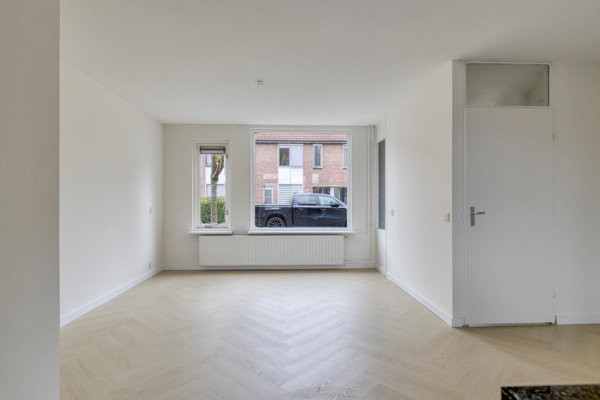 Tussenwoning te koop: Koolmees 36, Hoorn