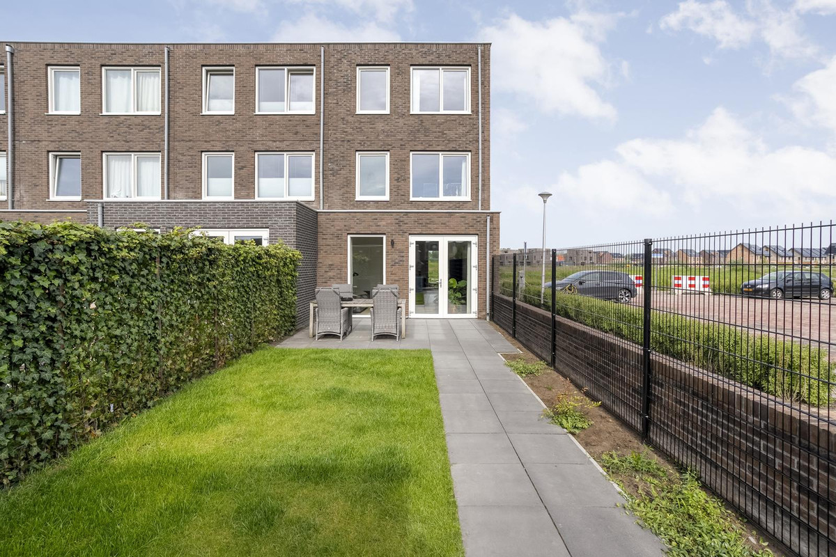 Hoekwoning te koop: Hassedinkpad 28, Zwolle