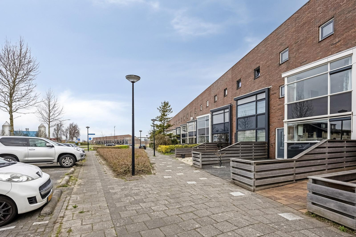 Tussenwoning te koop: Aletta Jacobstuin 5, Heerhugowaard