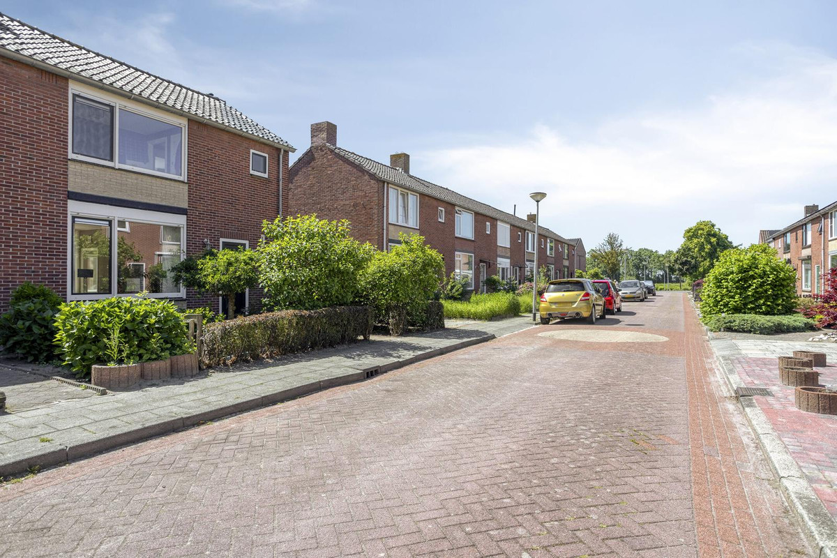 Hoekwoning te koop: Graaf Adolfstraat 17, Oude Pekela