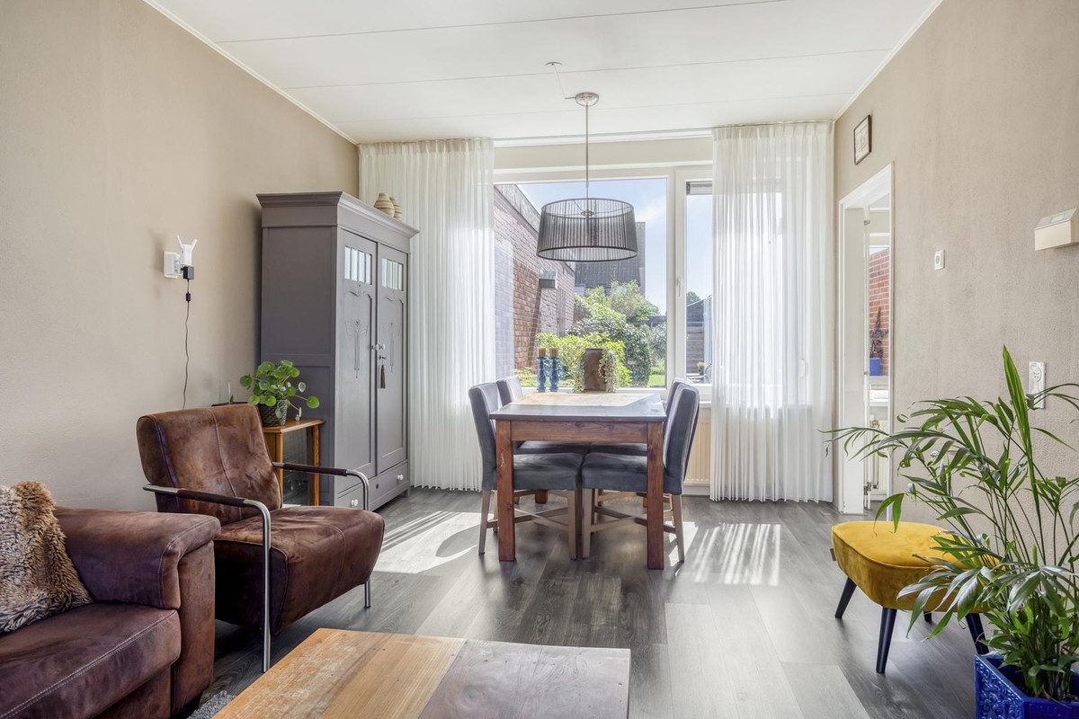 Hoekwoning te koop: Graaf Adolfstraat 17, Oude Pekela