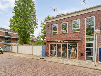 Israel Emanuelplein 1