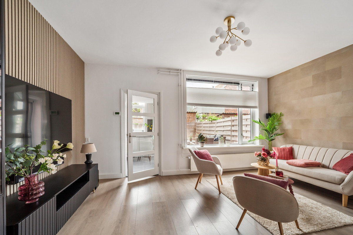 Tussenwoning te koop: Brasserskade 150, Delft