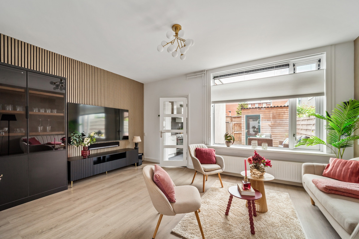 Tussenwoning te koop: Brasserskade 150, Delft