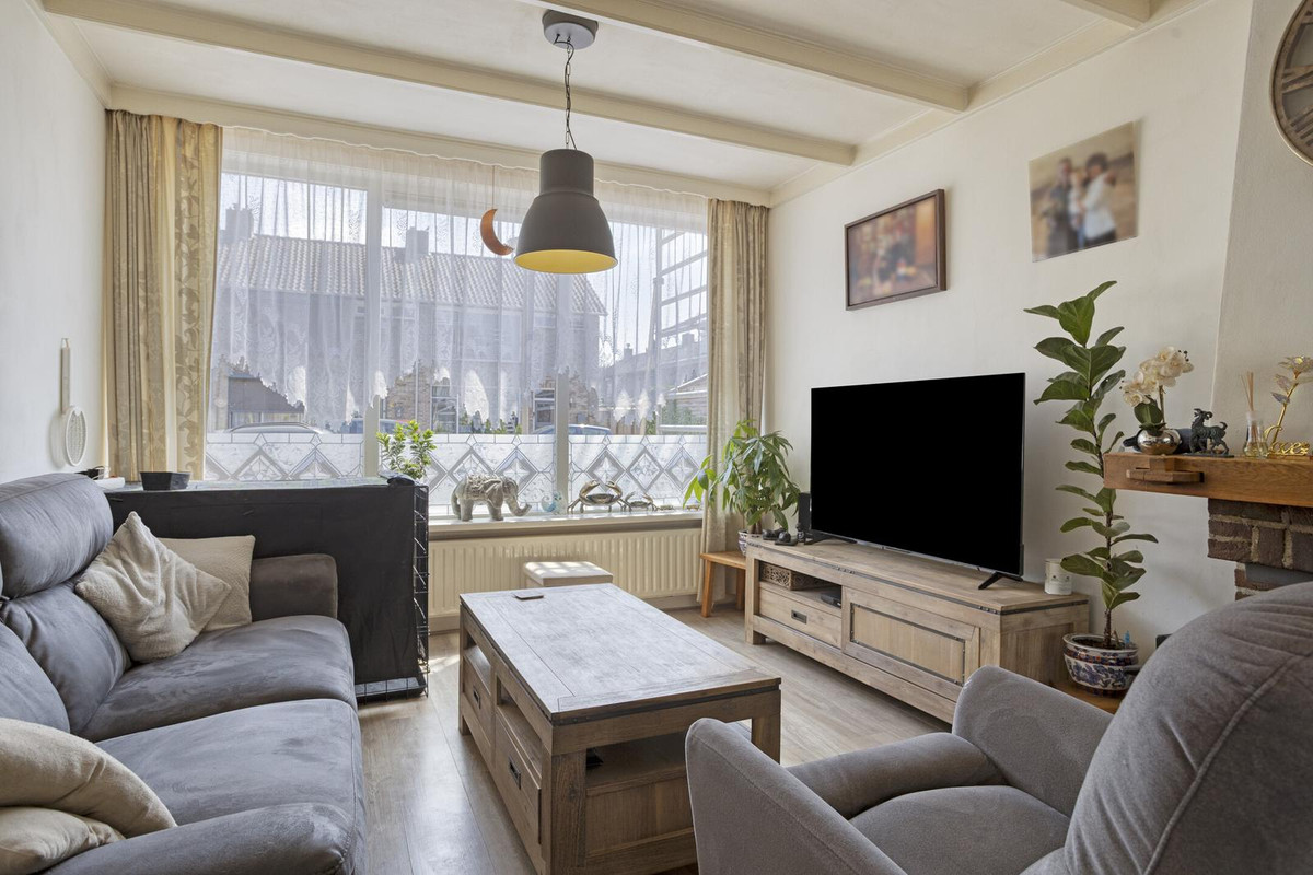 Tussenwoning te koop: Wethouder Jonkersstraat 54, Halsteren