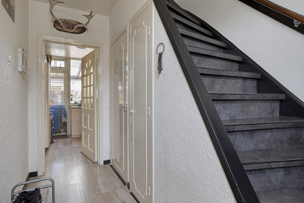 Tussenwoning te koop: Wethouder Jonkersstraat 54, Halsteren