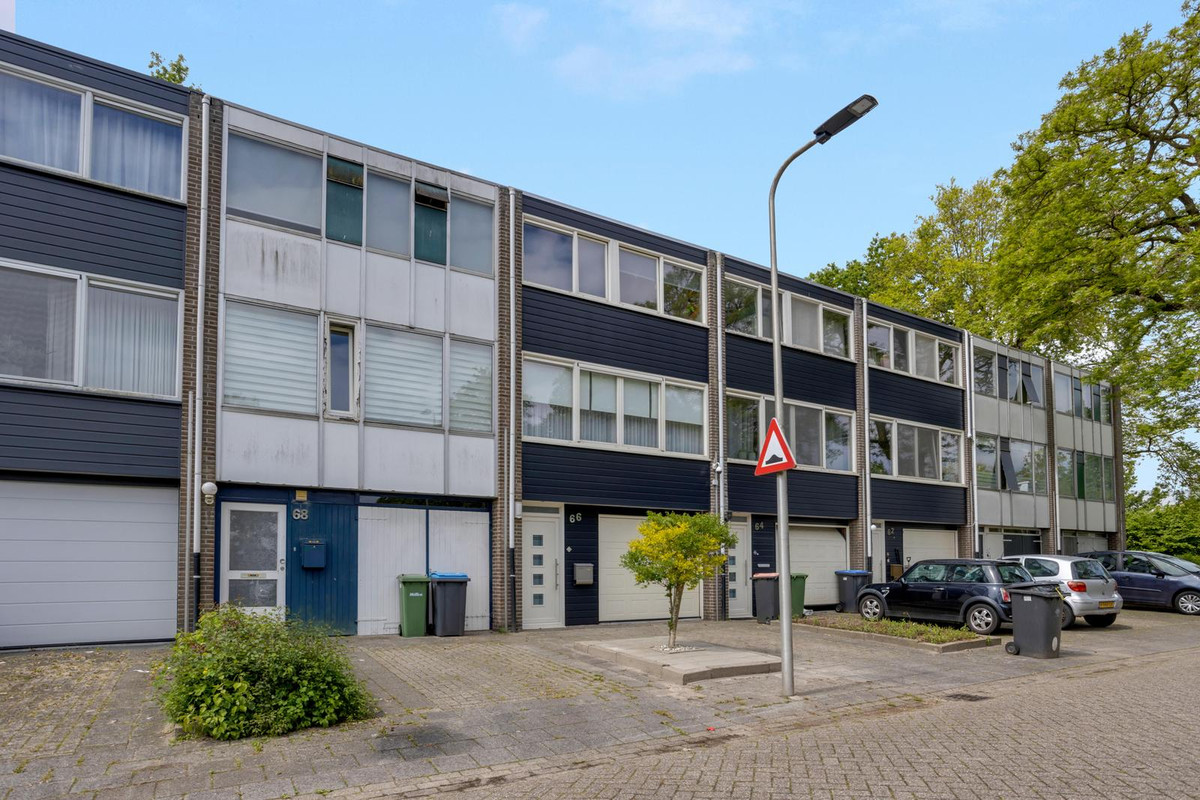 Tussenwoning te koop: Ahuislanden 66, Enschede