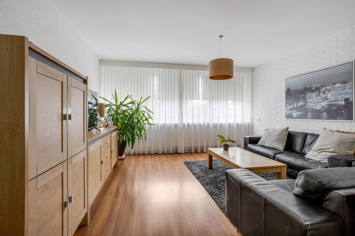 Tussenwoning te koop: Ahuislanden 66, Enschede