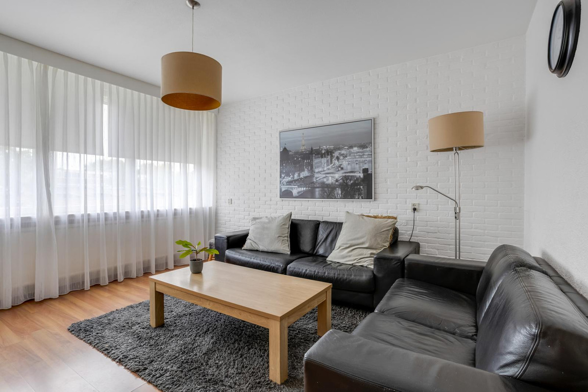 Tussenwoning te koop: Ahuislanden 66, Enschede