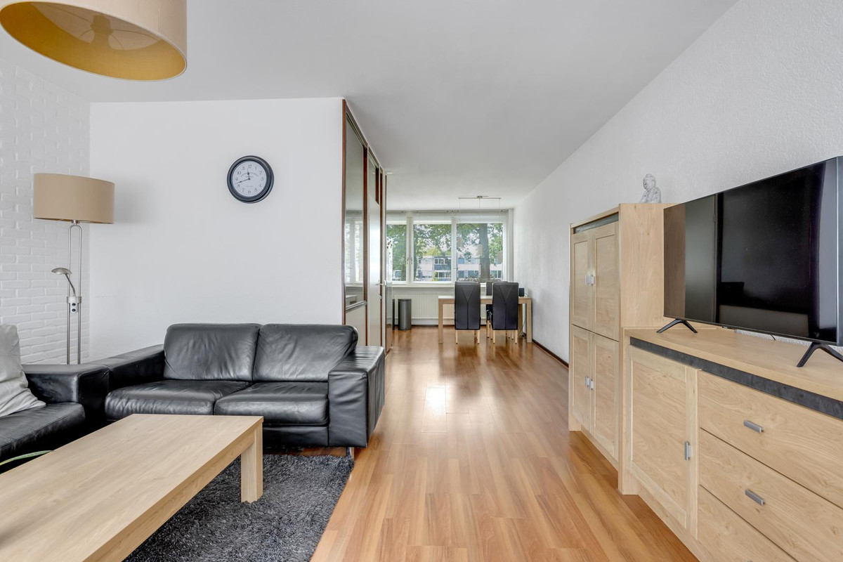 Tussenwoning te koop: Ahuislanden 66, Enschede