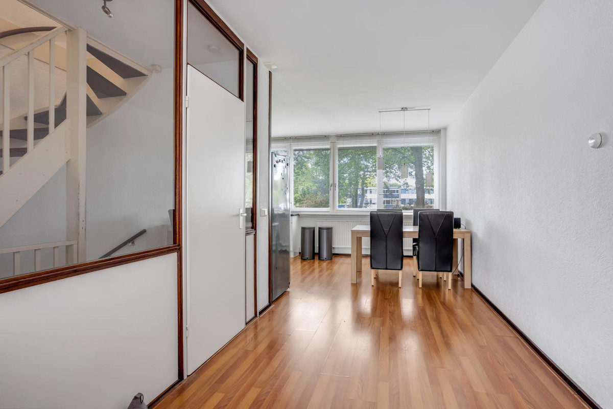 Tussenwoning te koop: Ahuislanden 66, Enschede