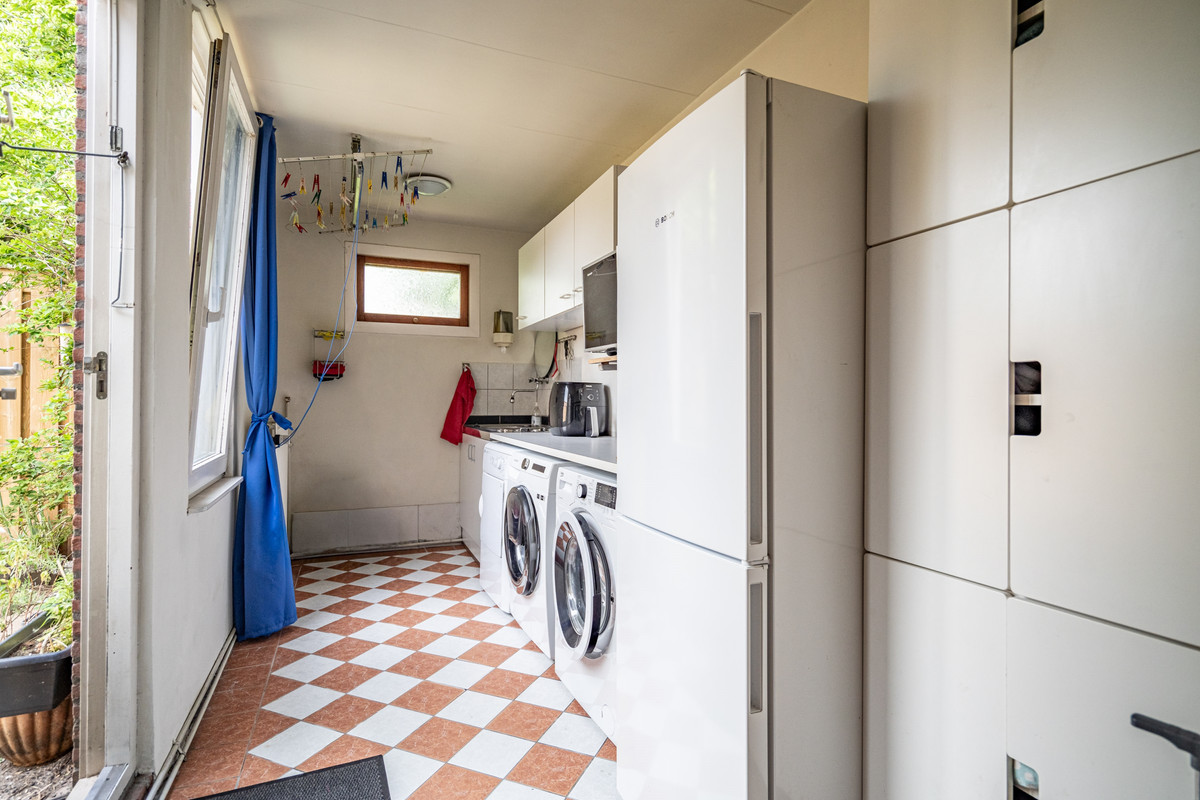 Tussenwoning te koop: Herensingel 18, Leiden