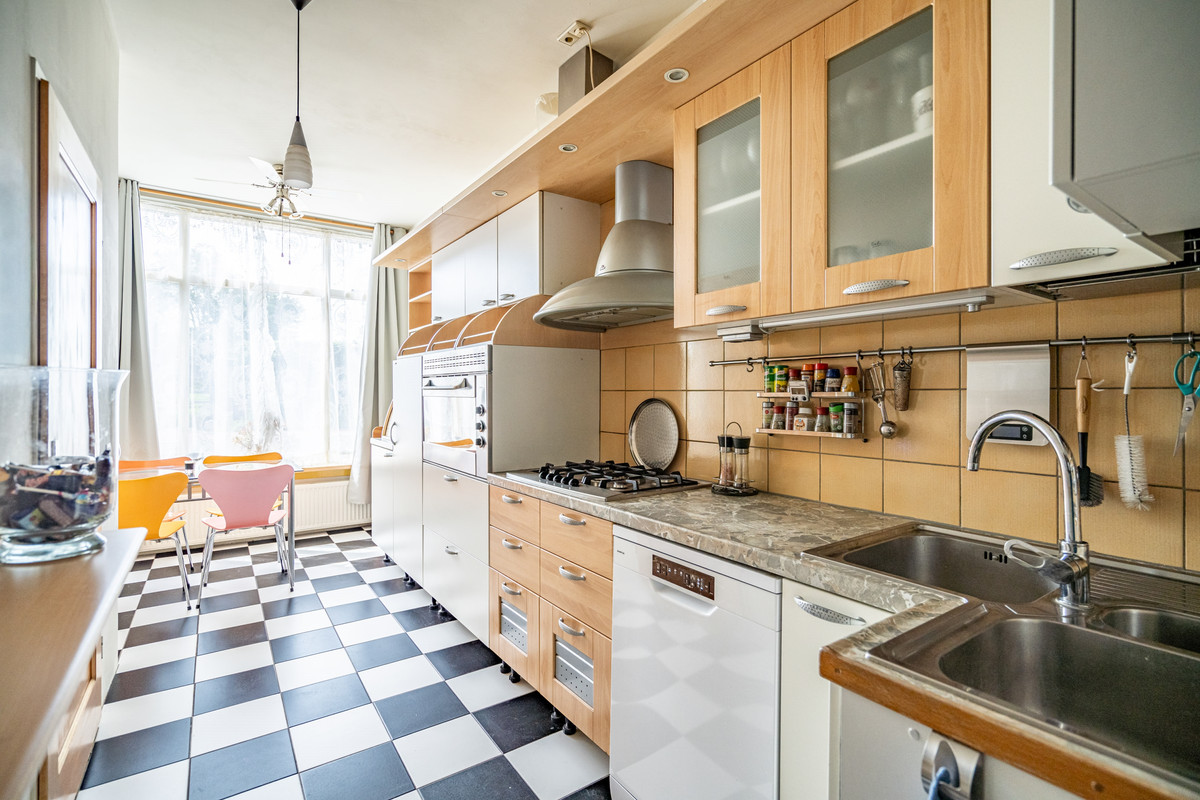Tussenwoning te koop: Herensingel 18, Leiden