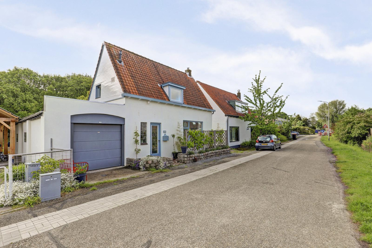 Vrijstaande woning te koop: dijkje 159, Ridderkerk