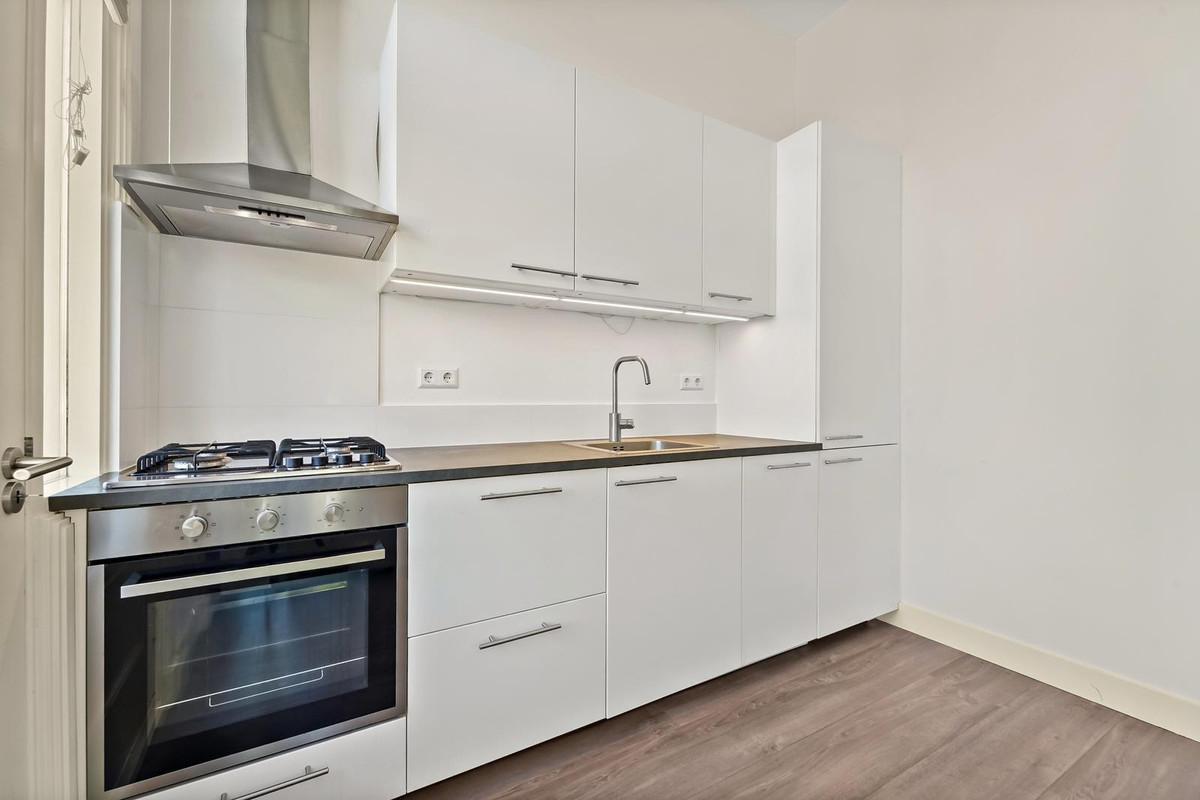 Appartement te koop: Valkenbosplein 23, 'S-Gravenhage