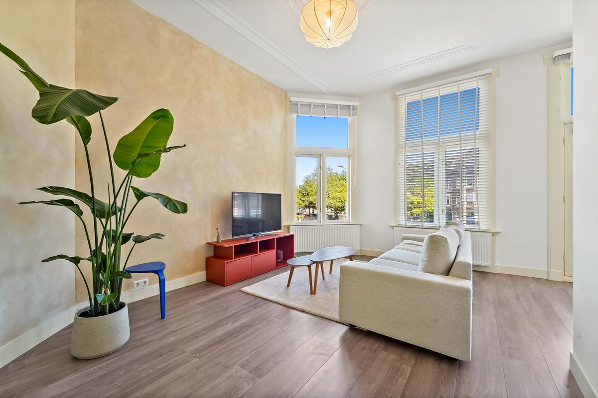 Appartement te koop: Valkenbosplein 23, 'S-Gravenhage