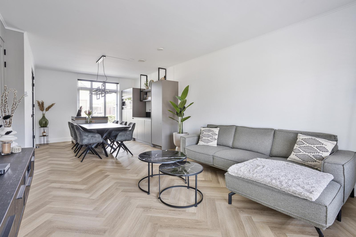 Tussenwoning te koop: Mackenhof 61, Schaijk