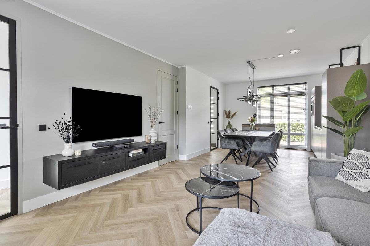 Tussenwoning te koop: Mackenhof 61, Schaijk