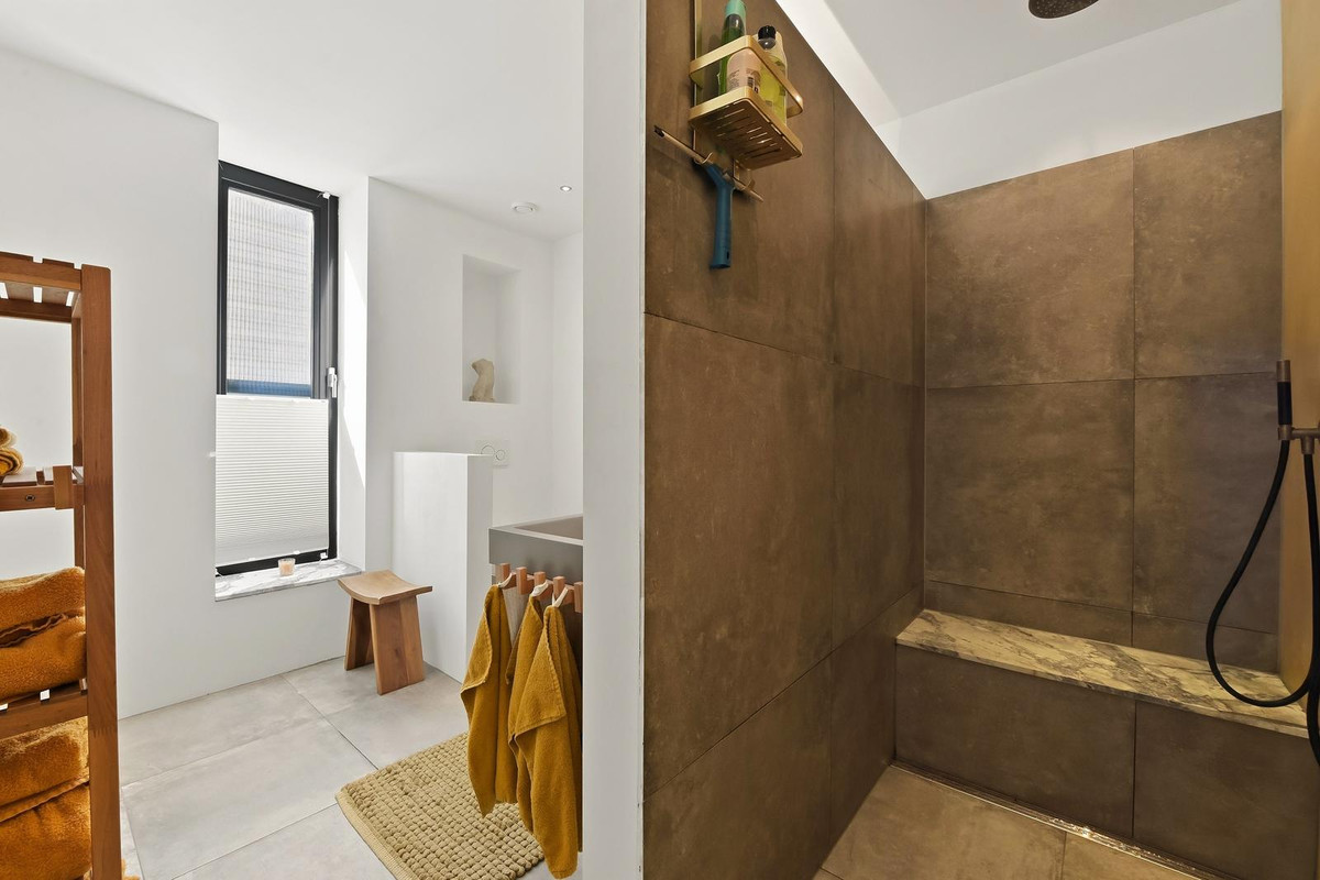 Vrijstaande woning te koop: Nassauhavenpad 30, Rotterdam