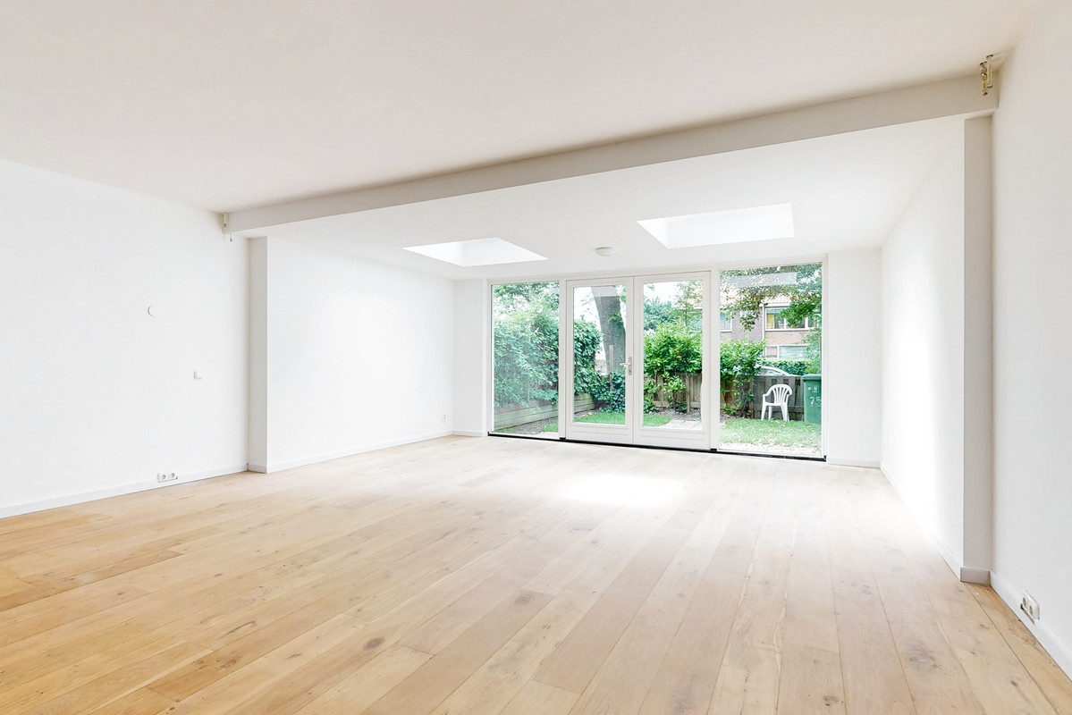 Tussenwoning te koop: van der Helstpark 75, Muiderberg
