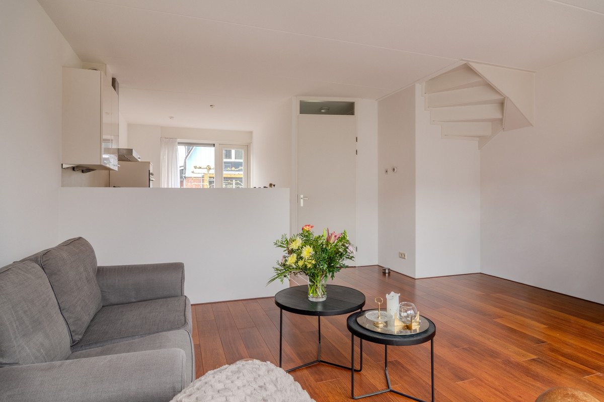 Tussenwoning te koop: Inlaagdijk 141, Zwaag