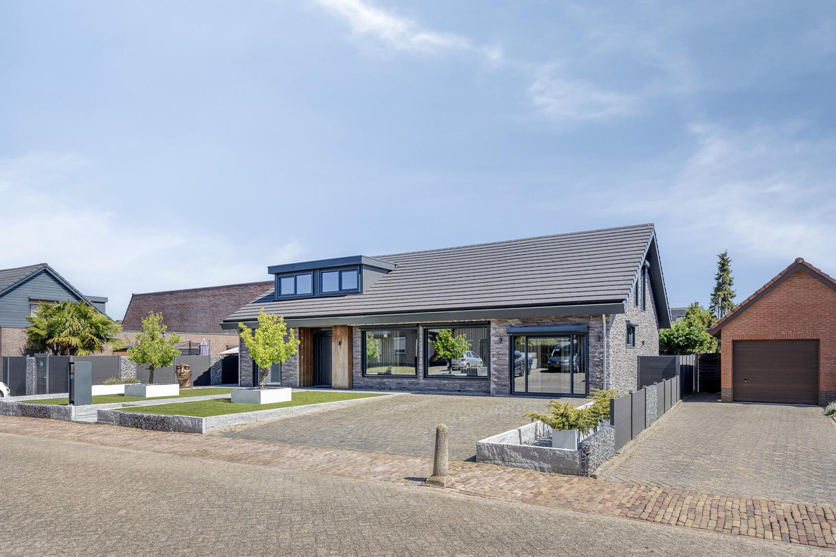Vrijstaande woning te koop: Leliestraat 14, St. Willebrord