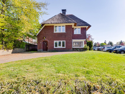 Raadhuisstraat 6