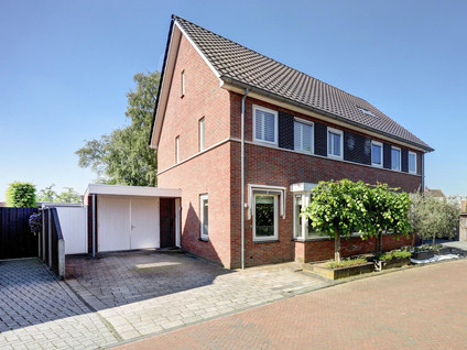 Topaasstraat 8