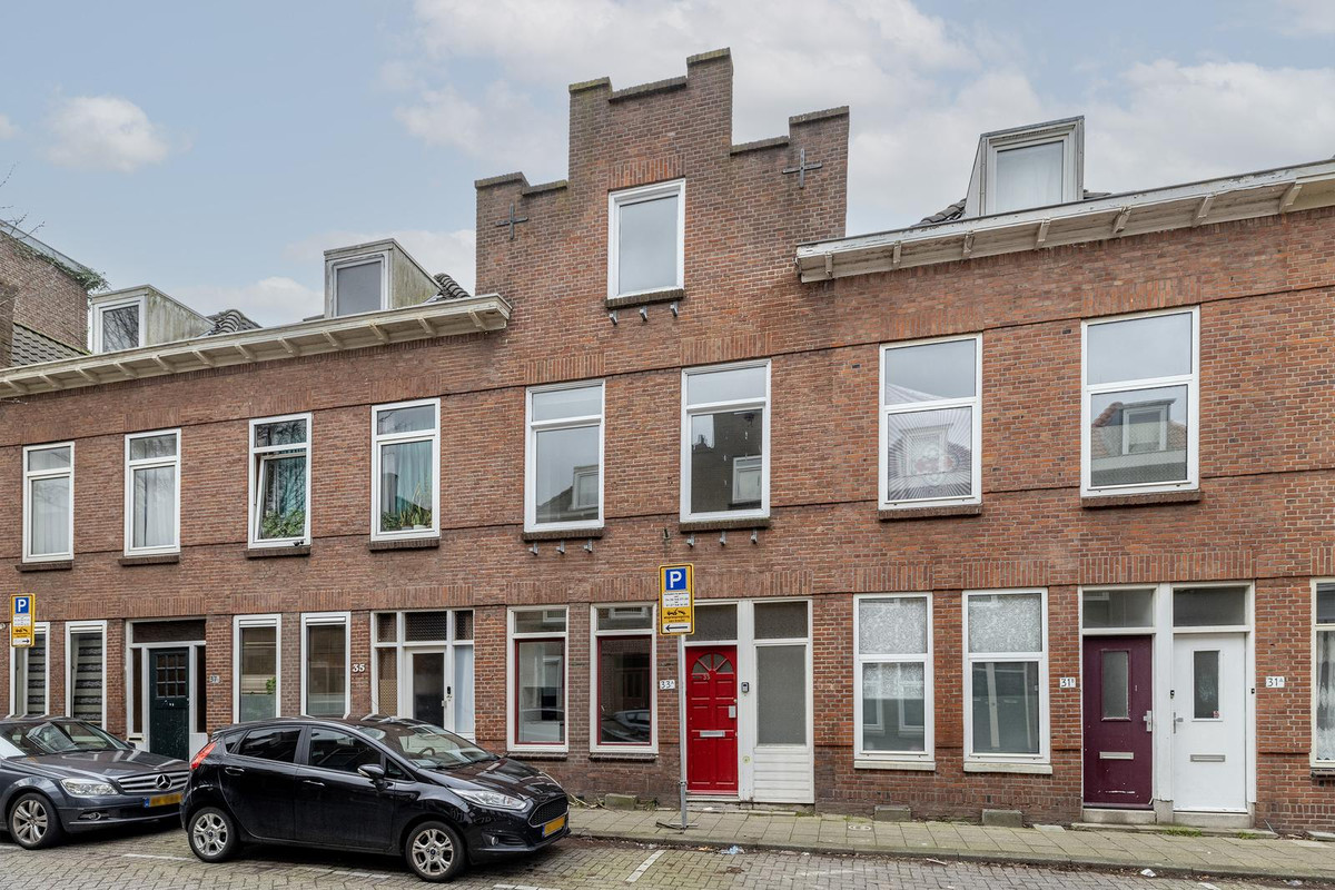 Tussenwoning te koop: Meekrapstraat 33, Rotterdam