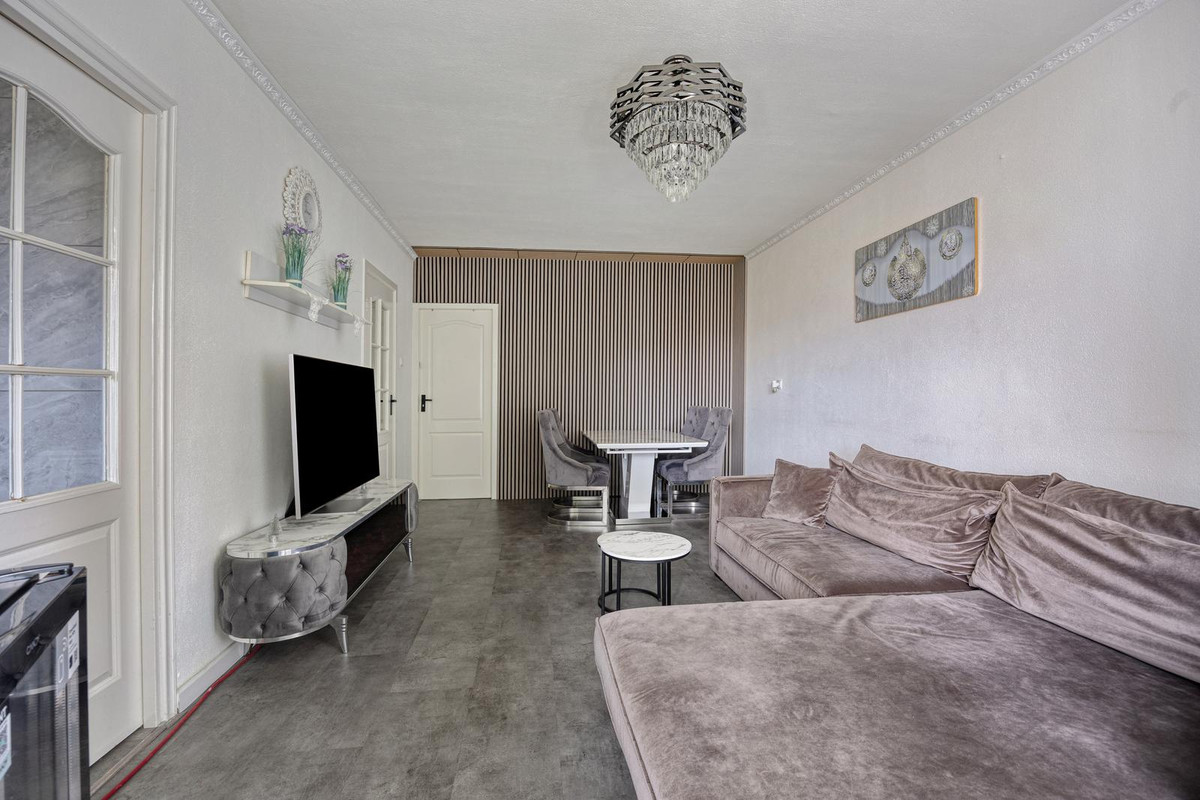 Appartement te koop: Poelenburg 17, Zaandam