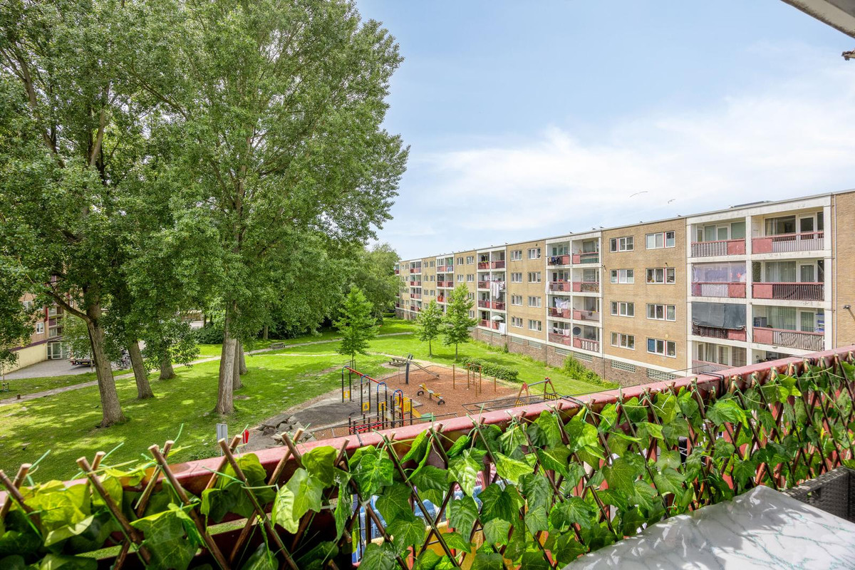 Appartement te koop: Poelenburg 17, Zaandam