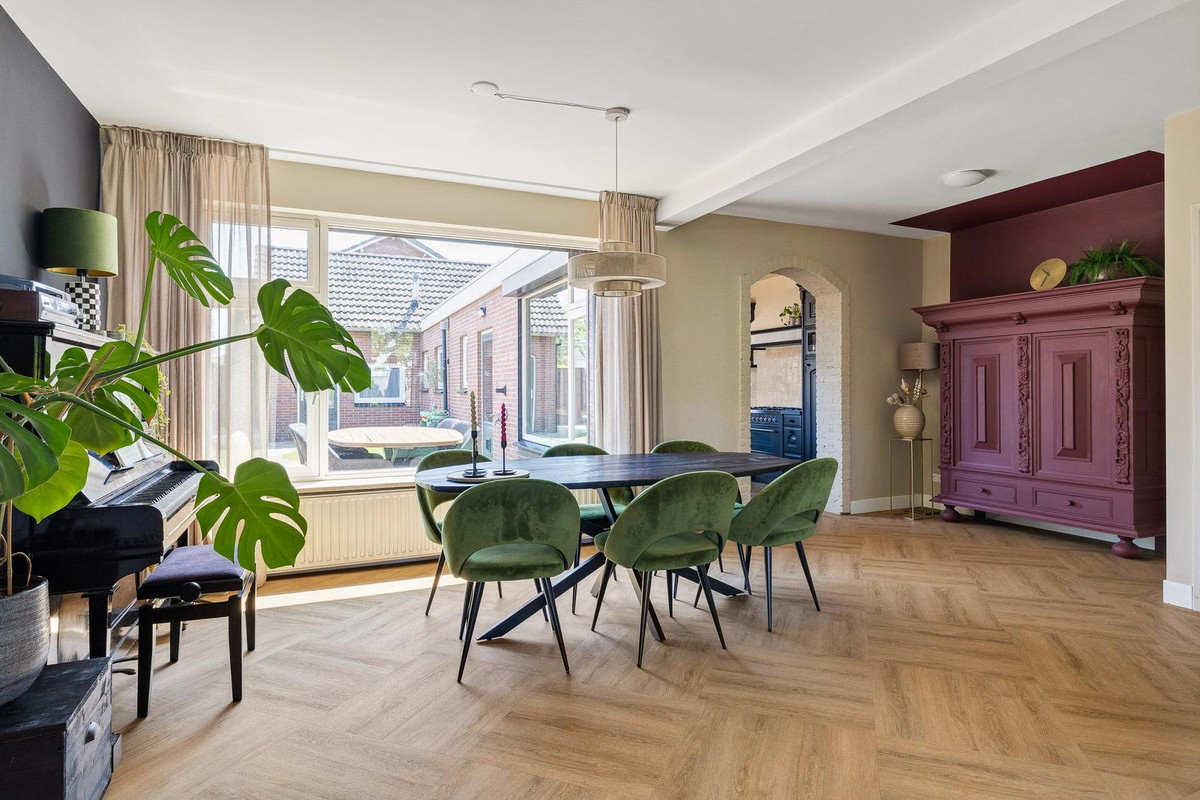 Twee-onder-één-kap te koop: Chrysantenstraat 32, Veghel