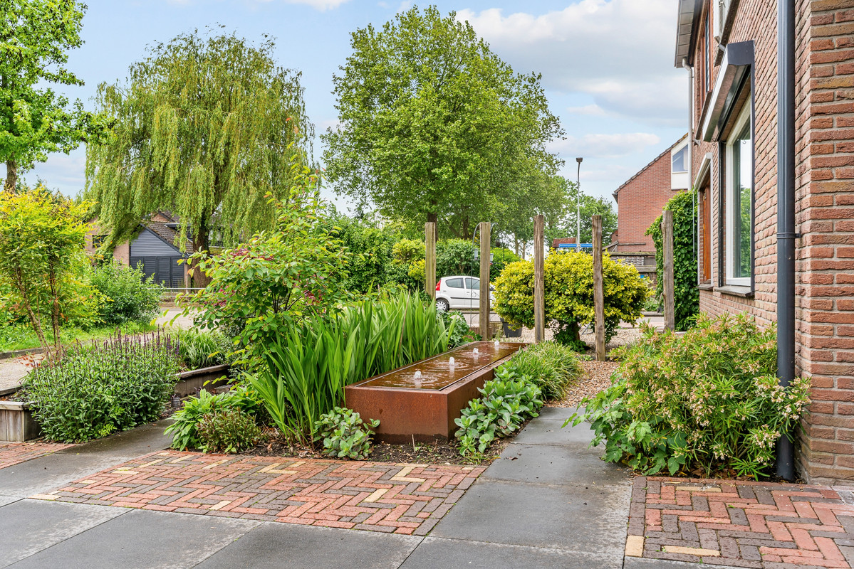 Tussenwoning te koop: Schoresteynstraat 51, Deil