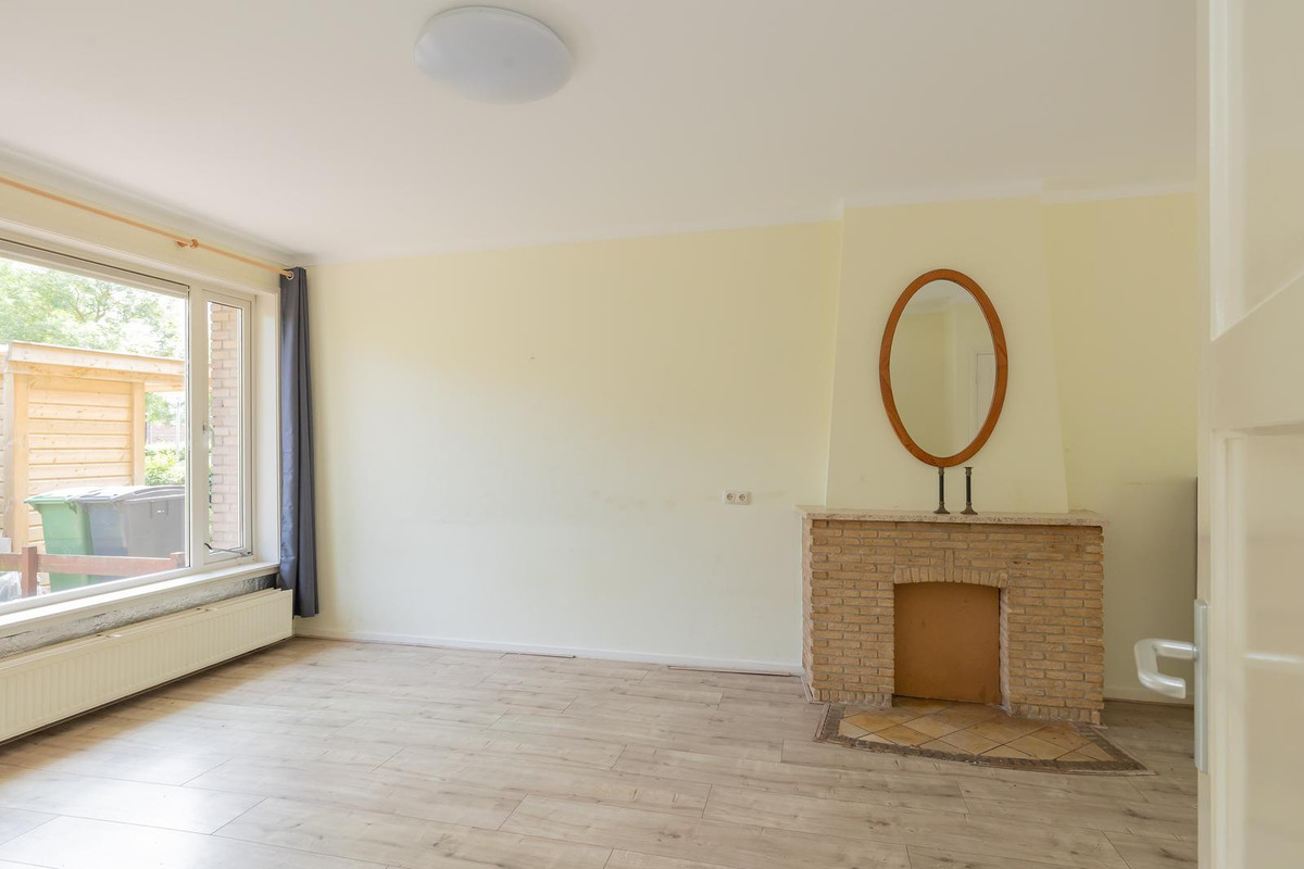 Tussenwoning te koop: Dr. De Visserlaan 20, Amstelveen