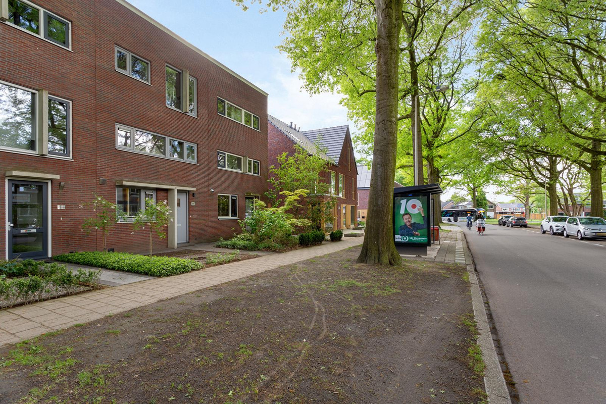 Tussenwoning te koop: Lijsterstraat 232, Enschede