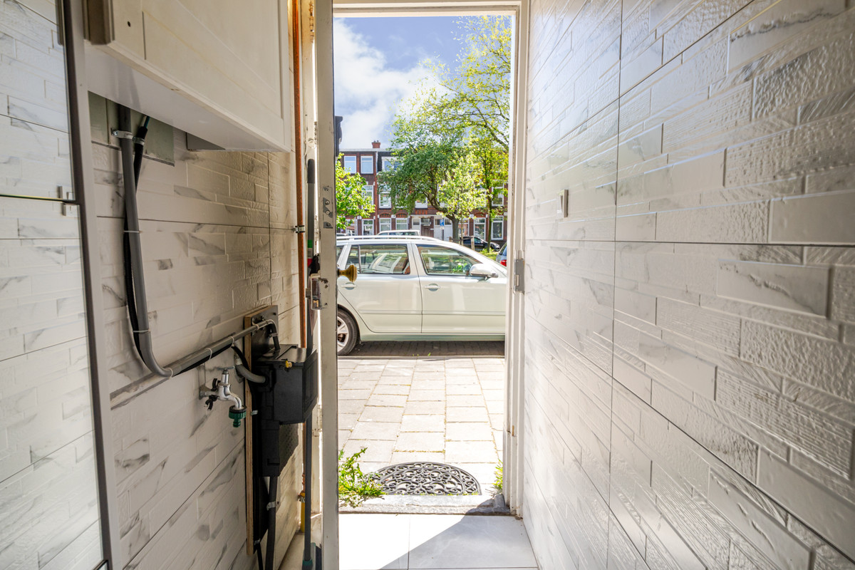 Appartement te koop: Delftselaan 143, 'S-Gravenhage