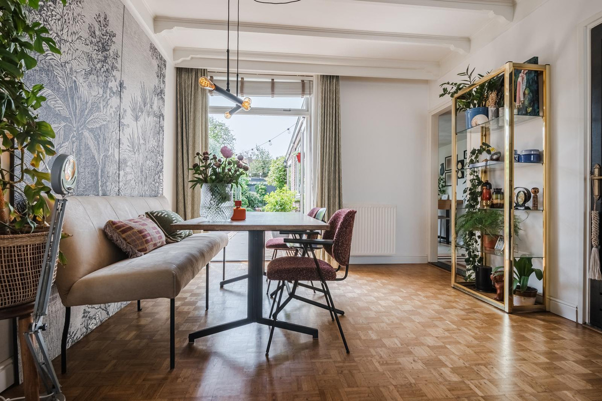 Tussenwoning te koop: Bataviastraat 19, Tilburg