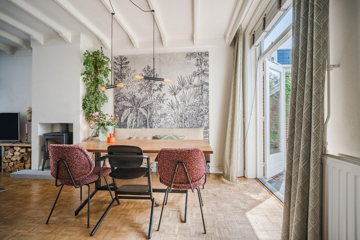 Tussenwoning te koop: Bataviastraat 19, Tilburg