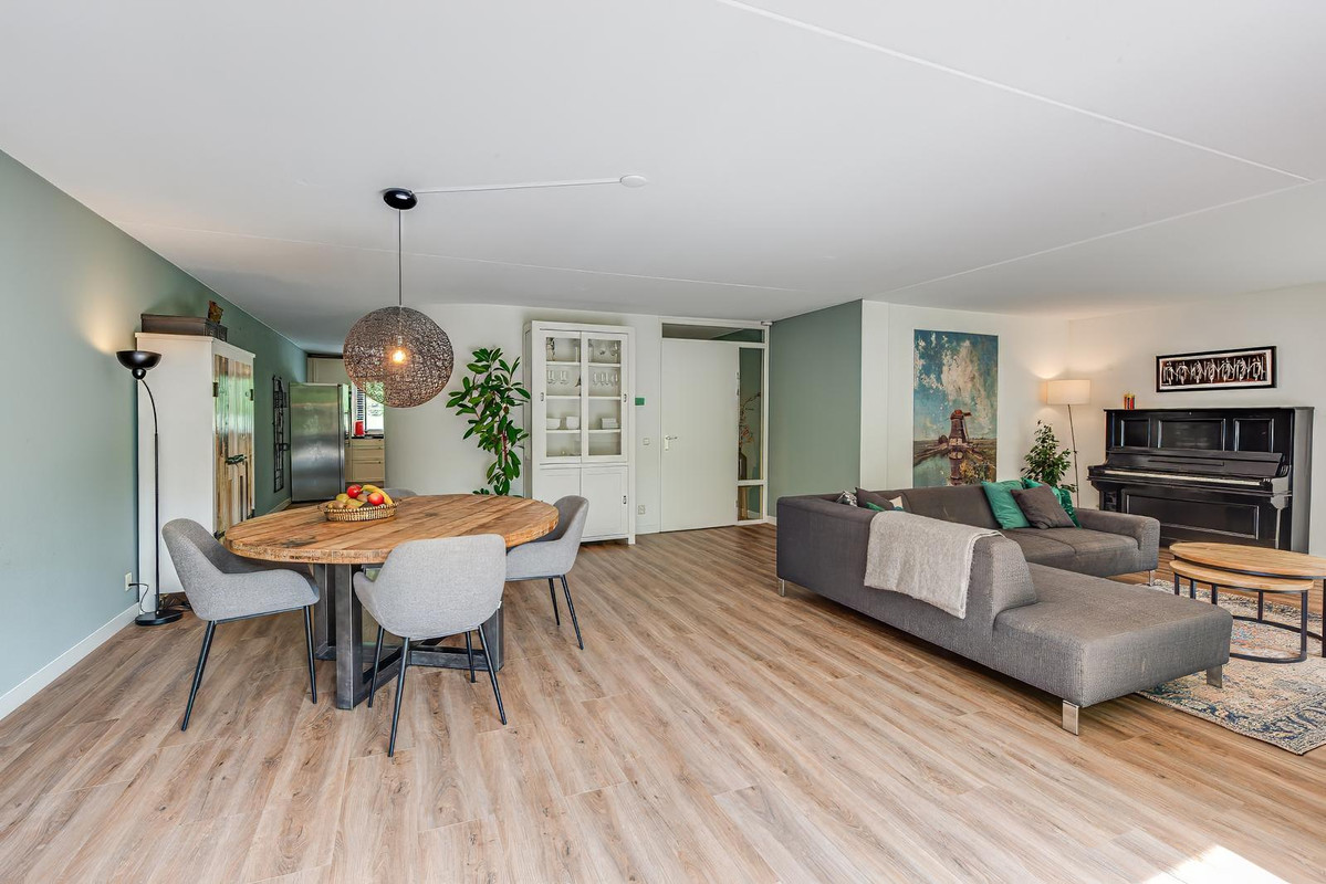 Hoekwoning te koop: Aalscholver 115, Driebergen-Rijsenburg