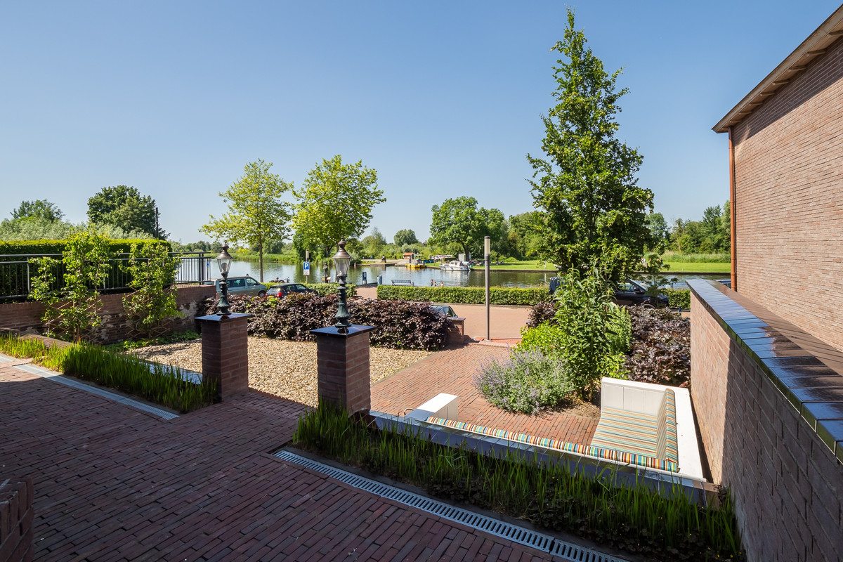 Vrijstaande woning te koop: Lingewal 10, Heukelum