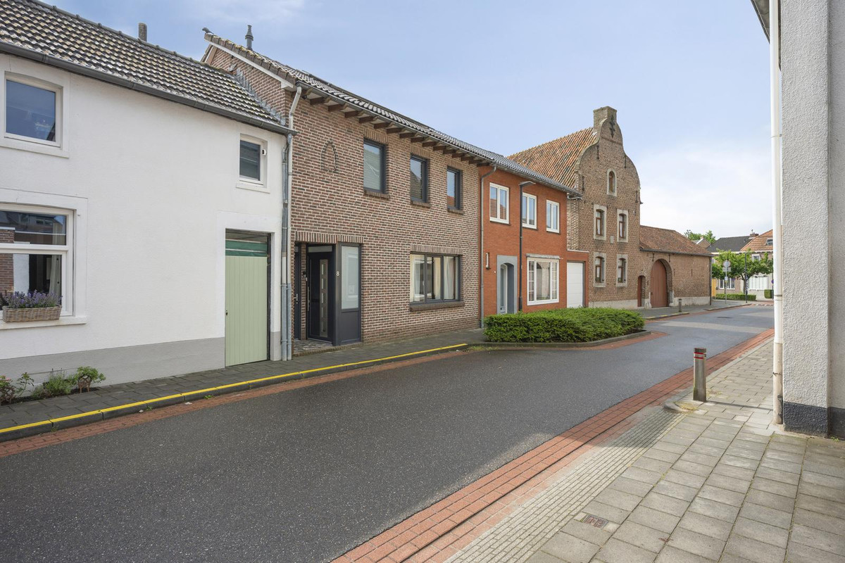 Tussenwoning te koop: Eindstraat 8, Schinveld