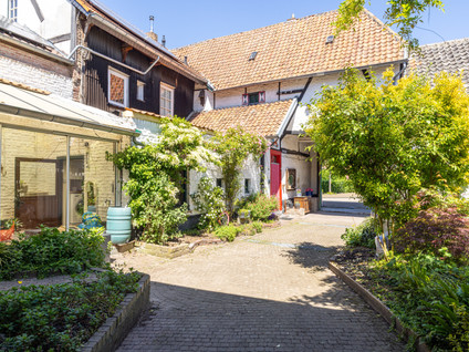 Dorpstraat 1