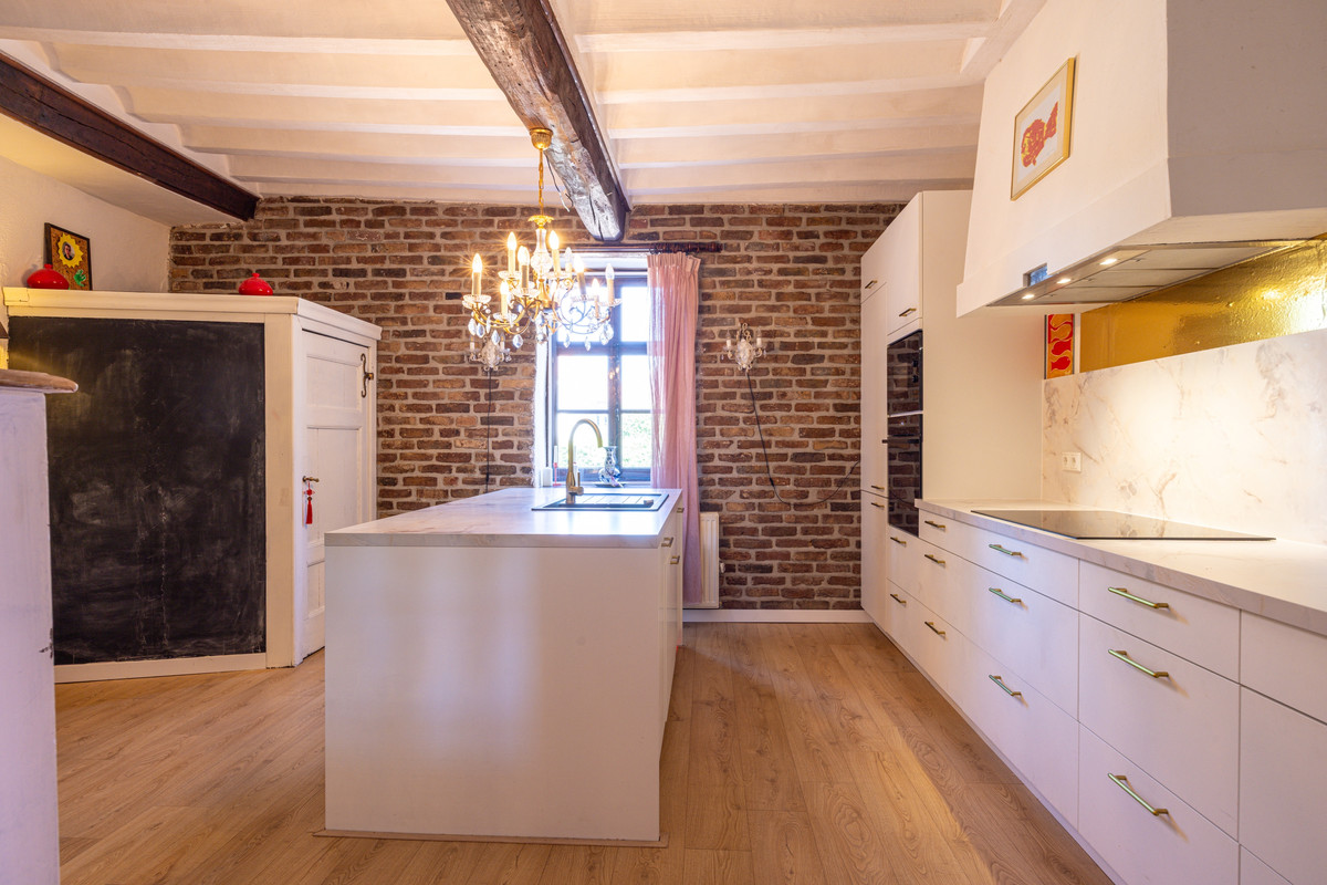 Tussenwoning te koop: Dorpstraat 1, Oirsbeek